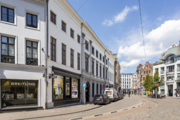 B5d11c26fd2b4bbc97e6fdd18ff036b6